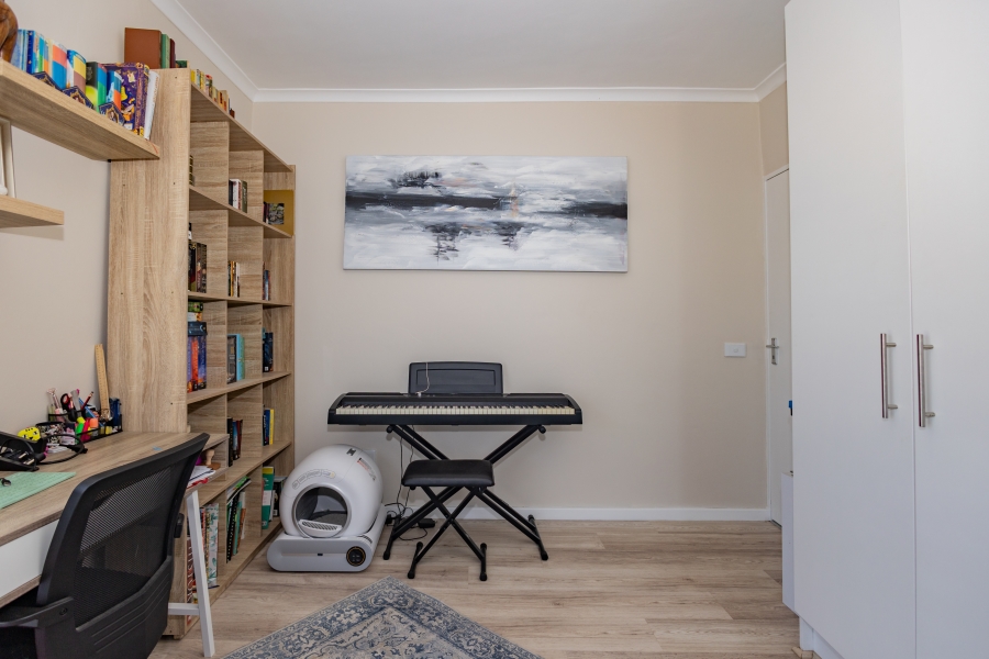 2 Bedroom Property for Sale in Royal Ascot Western Cape